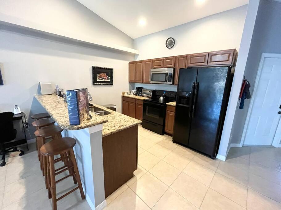 Debbie'S 3-Bedroom Apartment In A Duplex Κέιπ Κόραλ Εξωτερικό φωτογραφία