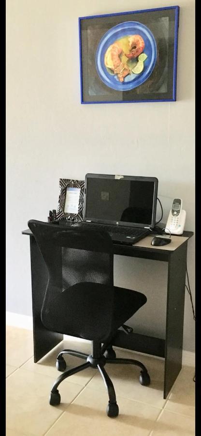 Debbie'S 3-Bedroom Apartment In A Duplex Κέιπ Κόραλ Εξωτερικό φωτογραφία
